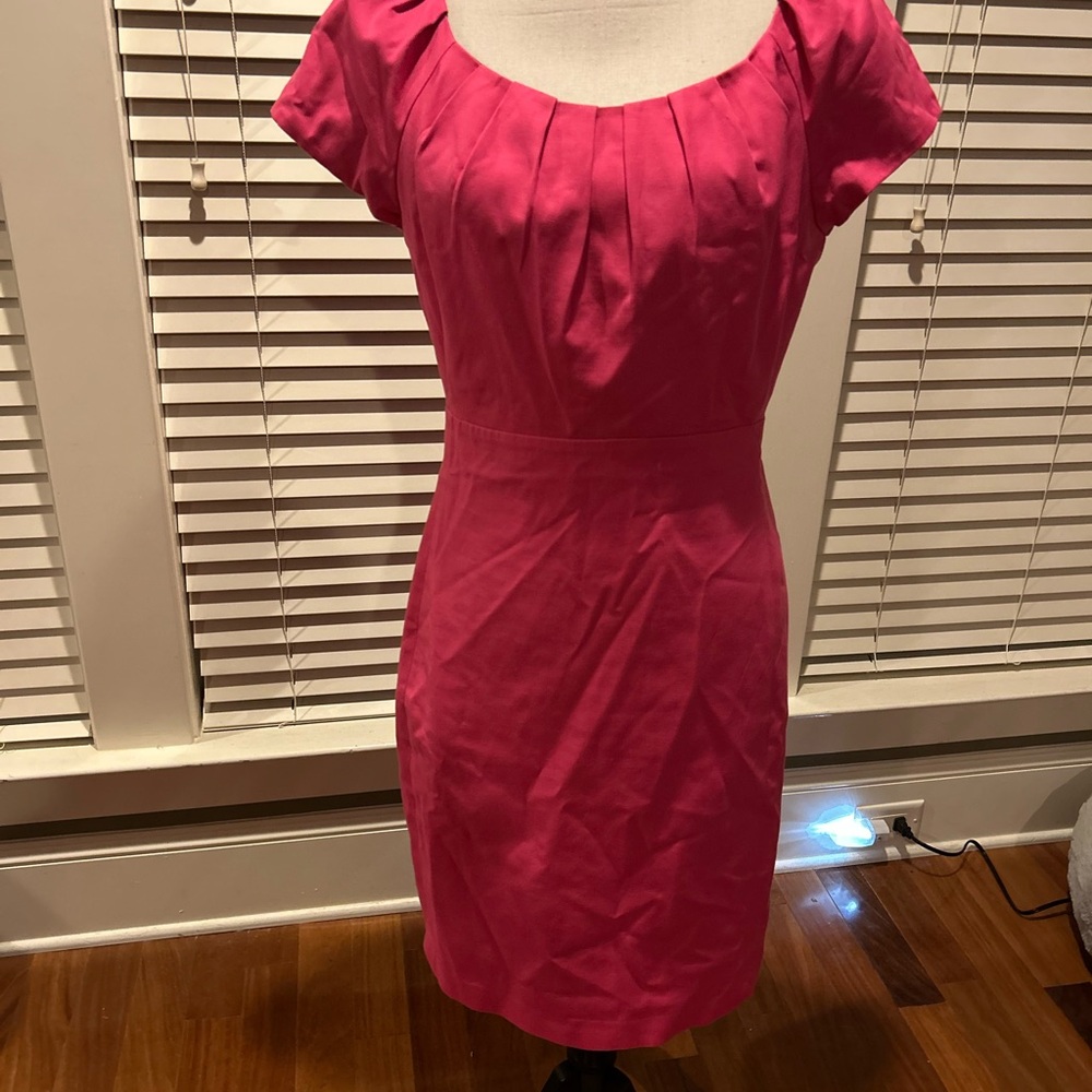 Tahari Solid Pink Sheath Short Sleeved Dress Midi Knee Length Size 8